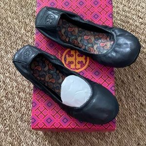 Tory Burch Navy Blue Leather Ballet Flat size 8